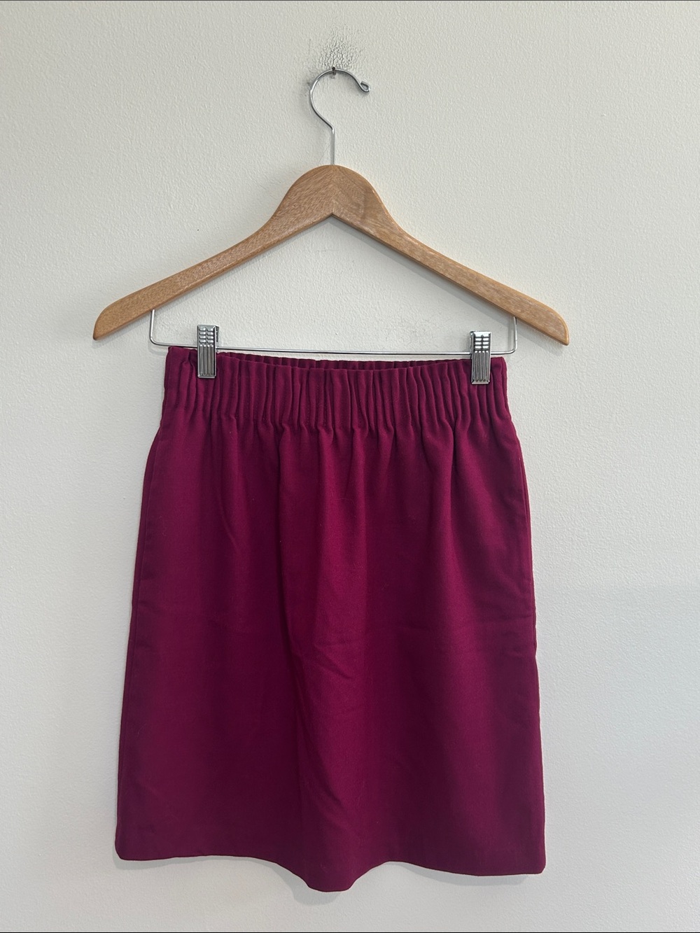 J. Crew Dark Pink Elastic Waist Mini Skirt Size 0 EUC